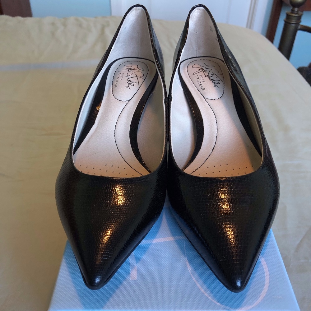 NEW Black Kitten Heels Size 6W